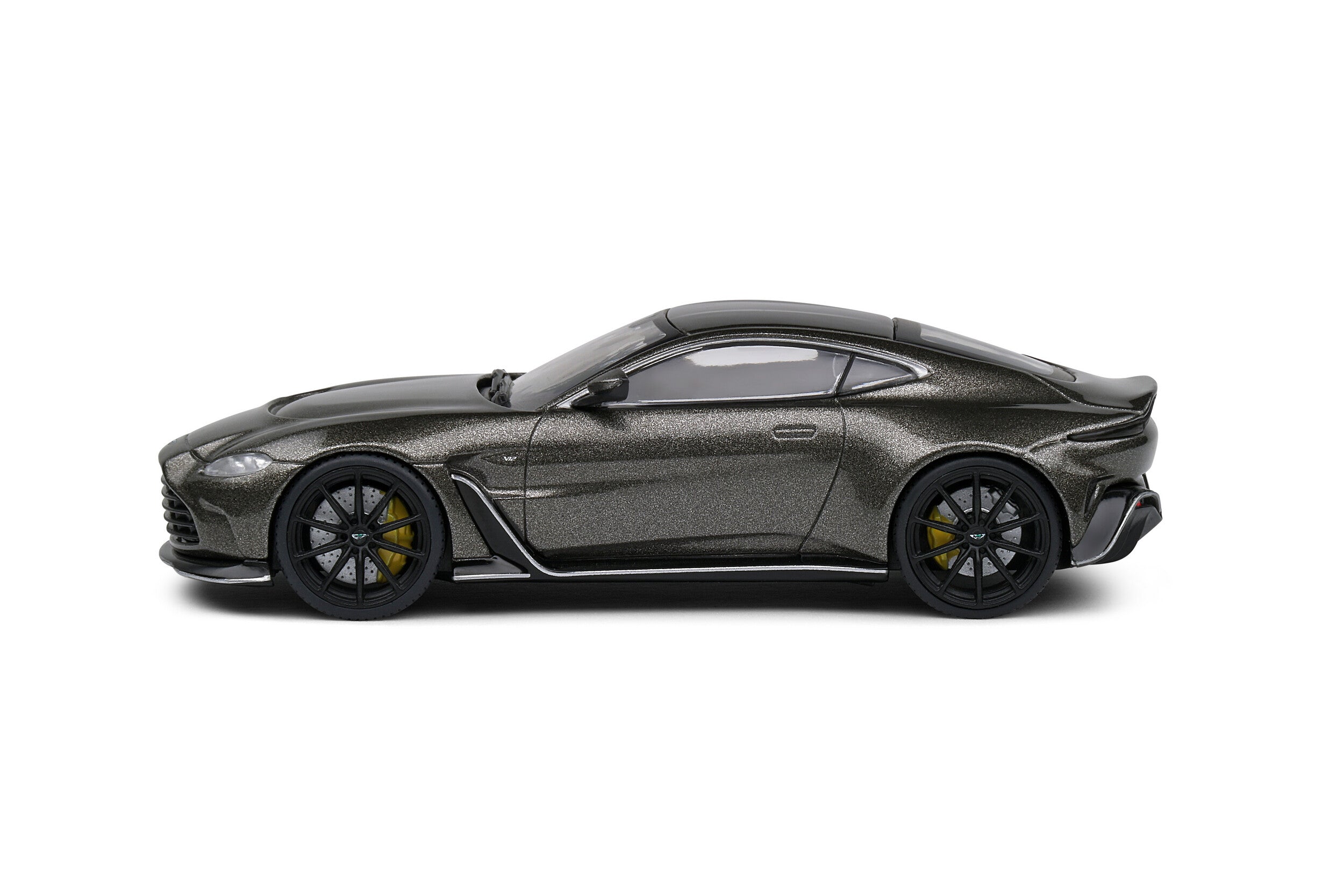 Aston Martin Vantage V12 Cumberland Grey 1:43 scale model car