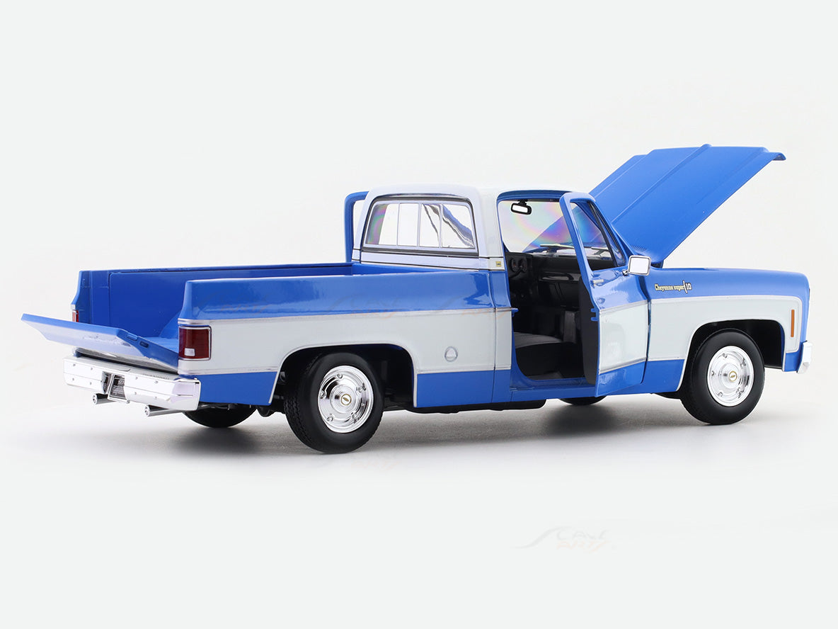 1974 Chevrolet Cheyenne Super C-10 blue 1:18 Maisto licensed diecast scale model collectible