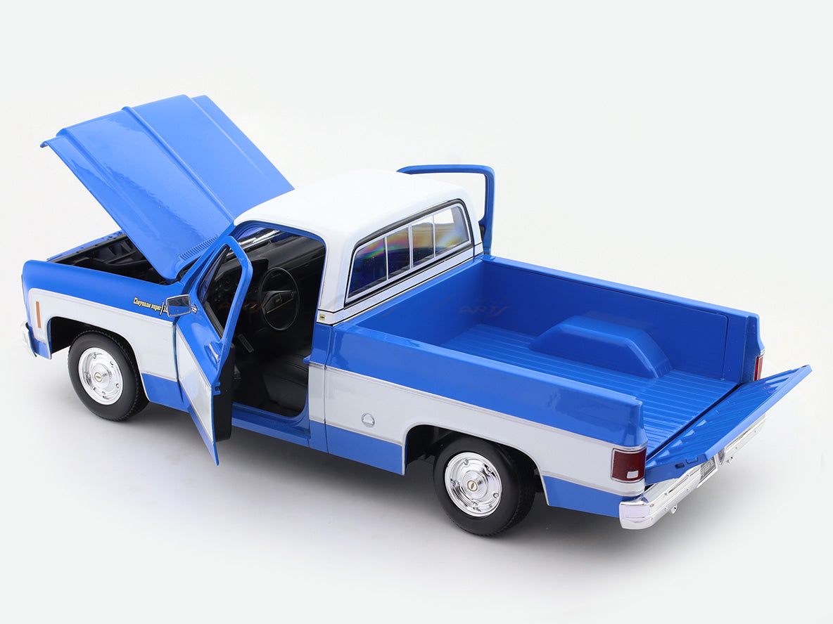 1974 Chevrolet Cheyenne Super C-10 blue 1:18 Maisto licensed diecast scale model collectible