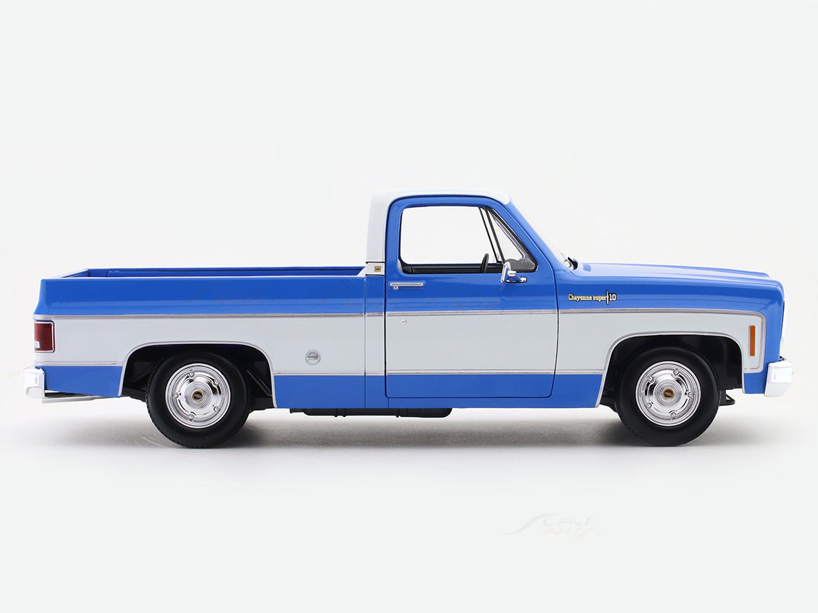 1974 Chevrolet Cheyenne Super C-10 blue 1:18 Maisto licensed diecast scale model collectible