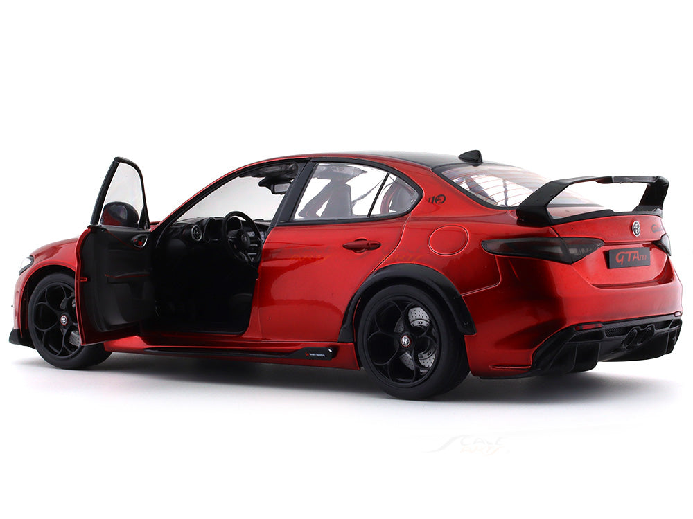 2021 Alfa Romeo Giulia GTA 1:18 diecast Scale Model collectible