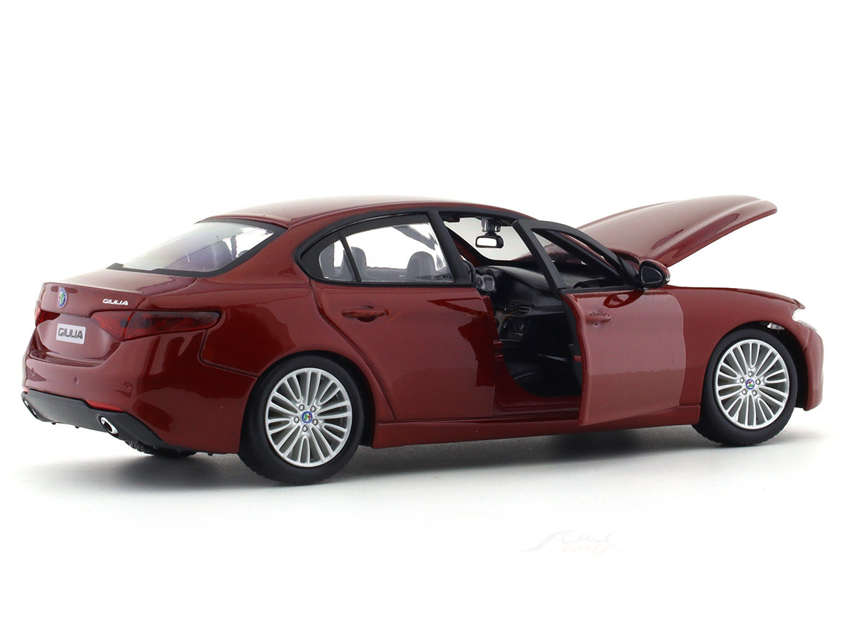 Alfa-Romeo Giulia Red 1:24 Bburago licensed diecast Scale Model car