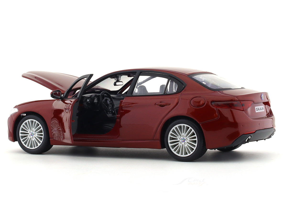 Alfa-Romeo Giulia Red 1:24 Bburago licensed diecast Scale Model car