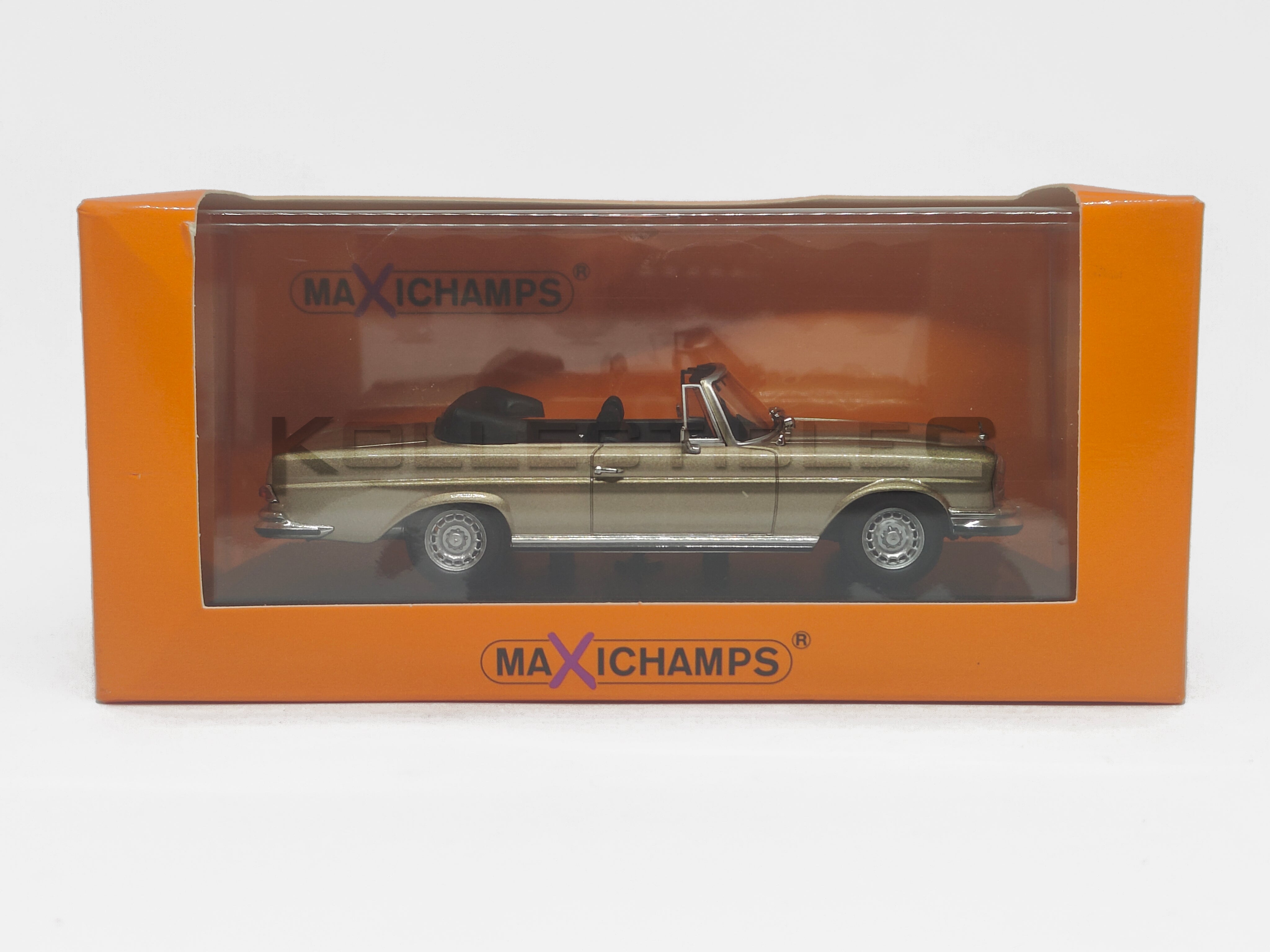 Mercedes Benz 280SE 3.5 Cabriolet - 1970 1:43 scale model car - Minichamps