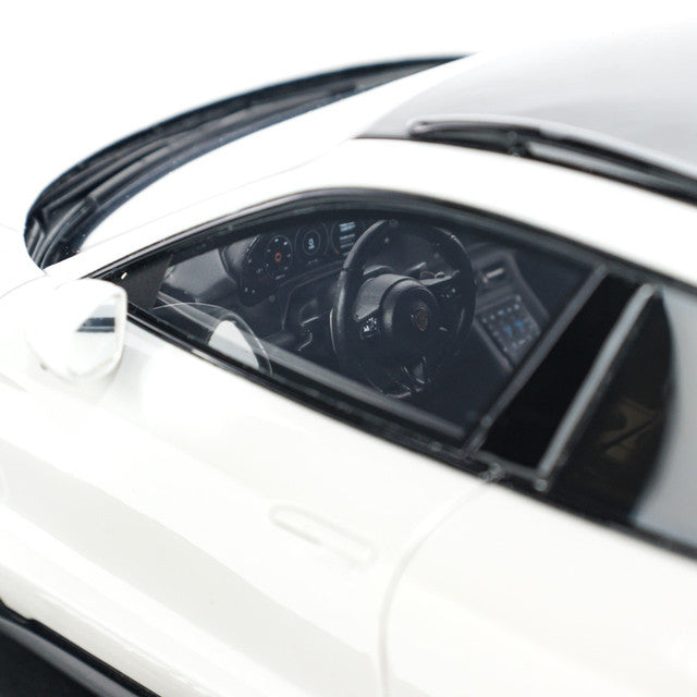 Porsche Taycan Turbo S Cross Turismo 1:18 Resin scale model car - GT Spirit