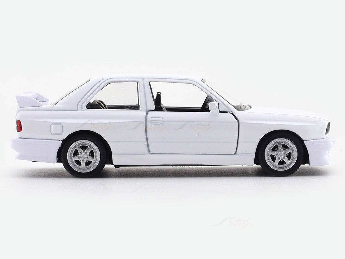 BMW M3 E30 White 1:33-42 RMZ City licensed pull back car scale model