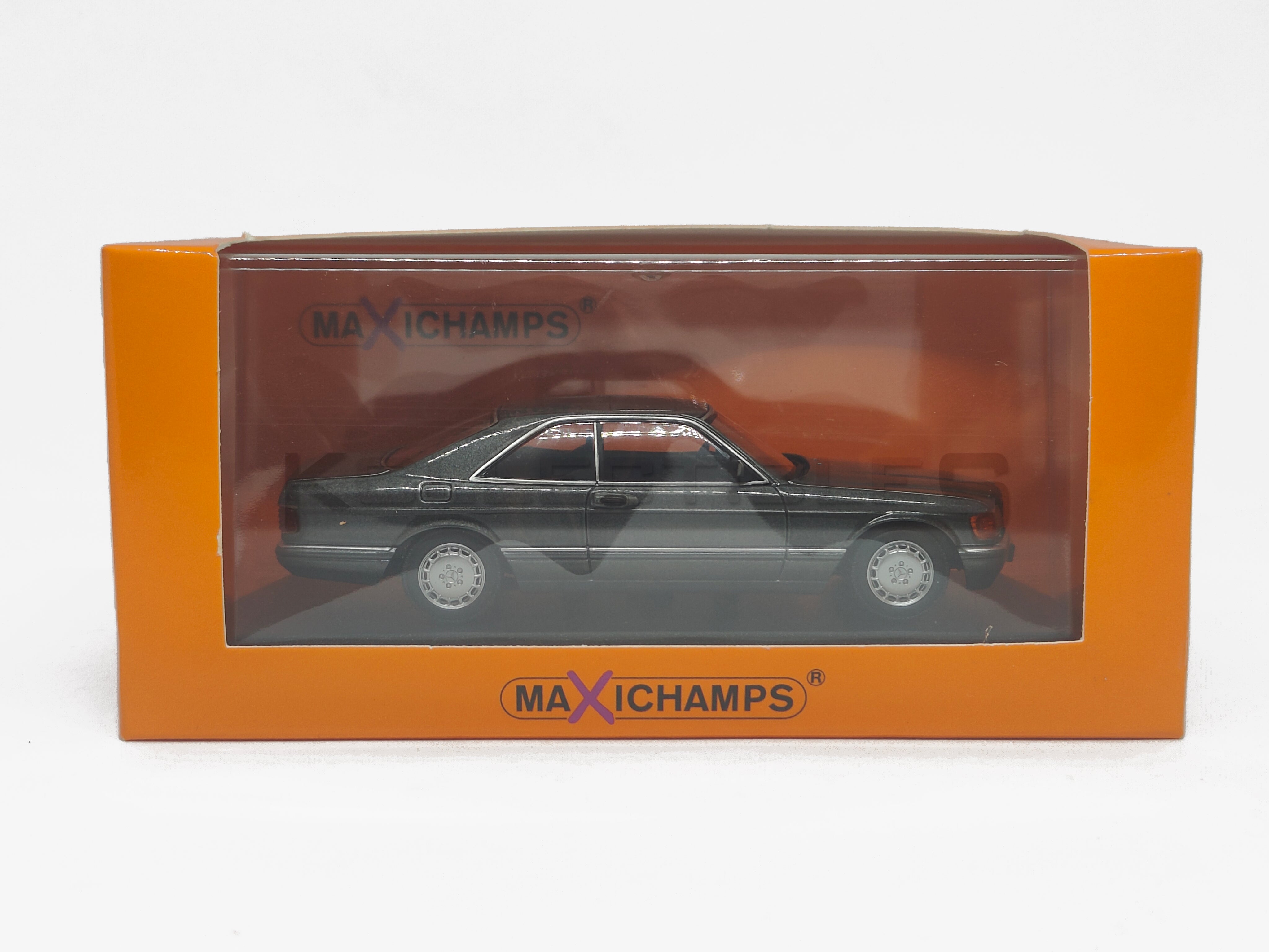 Mercedes Benz 560 SEC C126 1980 Grey Met 1:43 scale model car - Minichamps