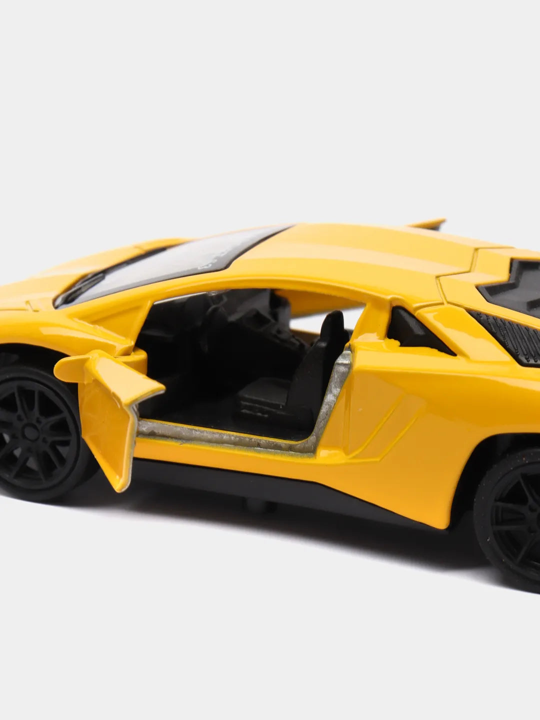 Lamborghini Aventador 1:43 Diecast Car