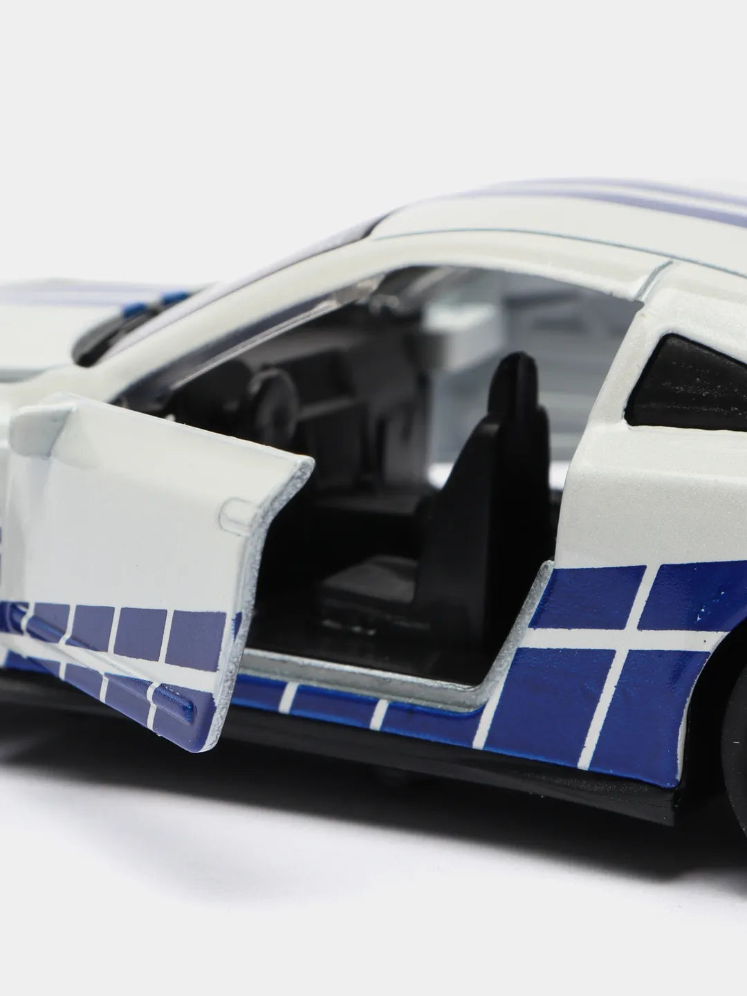 Nissan GTR R35 1:43 Diecast Car with Design