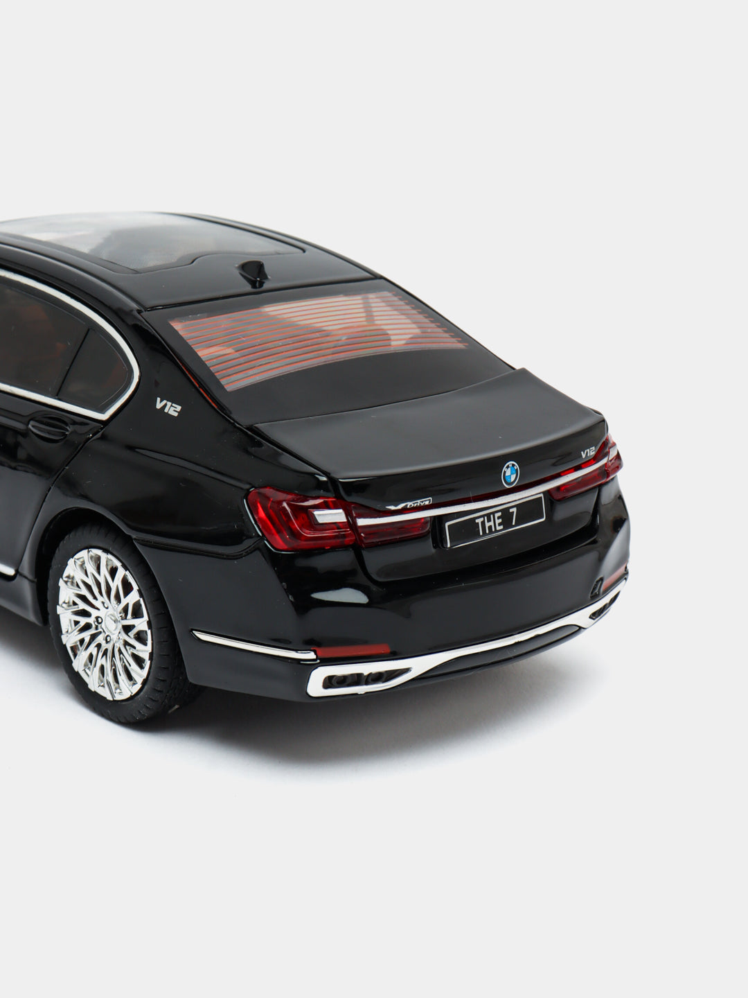 BMW 7 Series 760Li, inertia scale 1:24, with light and sound, 21.5 cm Collectible model