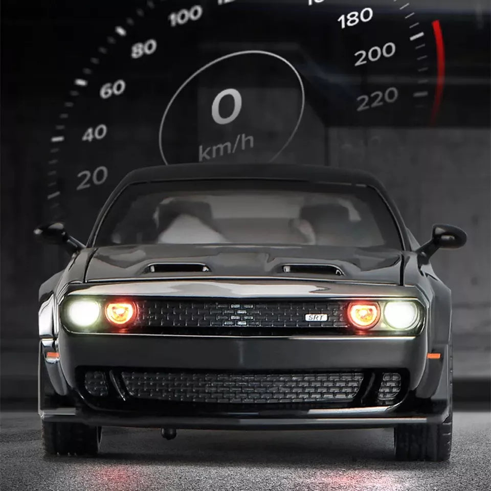 Dodge Challenger SRT Metal Diecast Car 1:32 (15x6 cm)