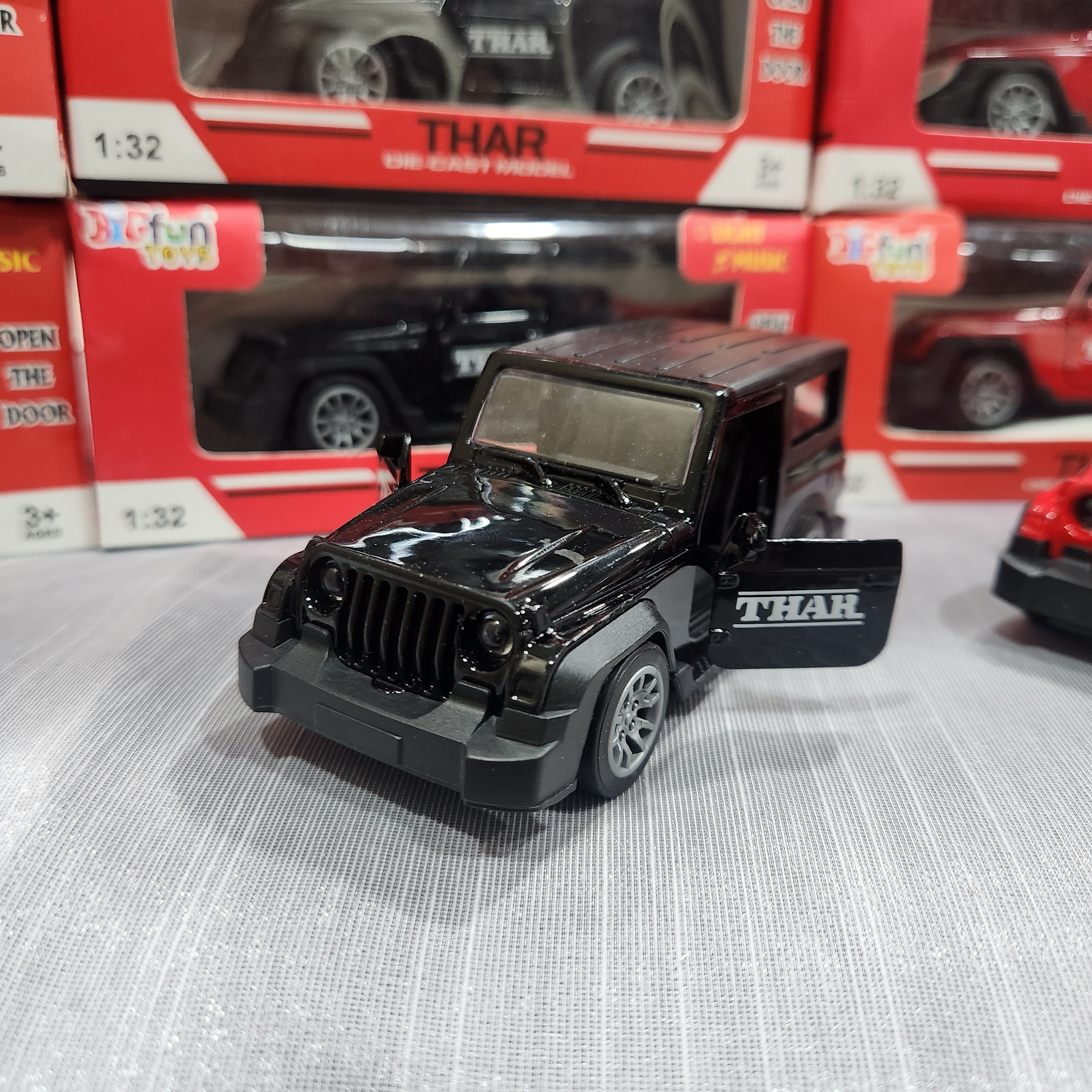 Thar Diecast Car 1:32 (12x4.5 cm) Assorted Colors