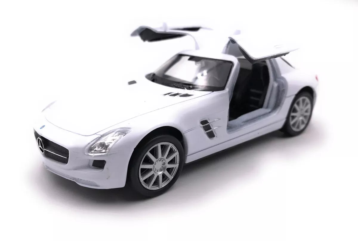 Mercedes Benz SLS AMG White Licensed Welly 1:24 Diecast Scale Model