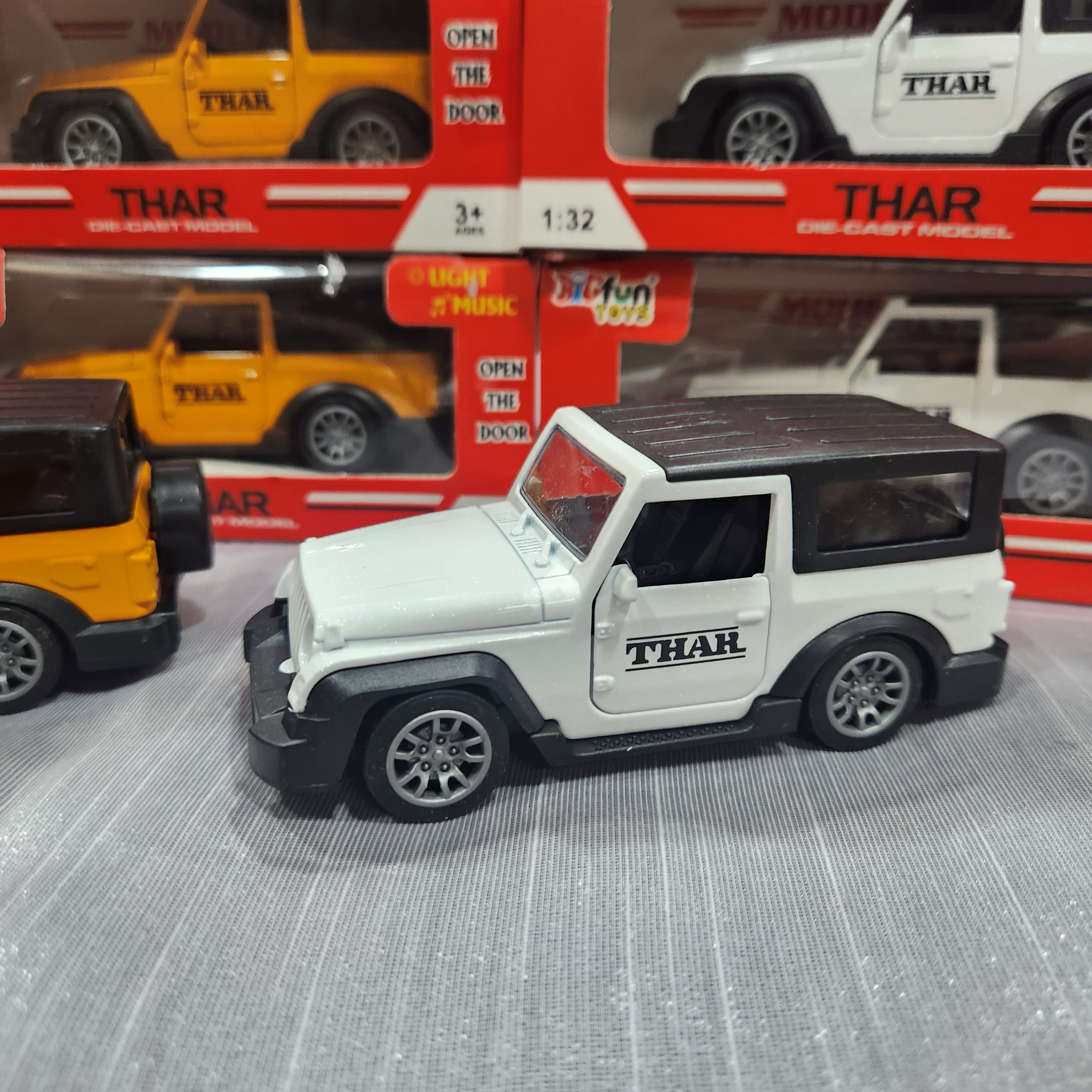 Thar Diecast Car 1:32 (12x4.5 cm) Assorted Colors