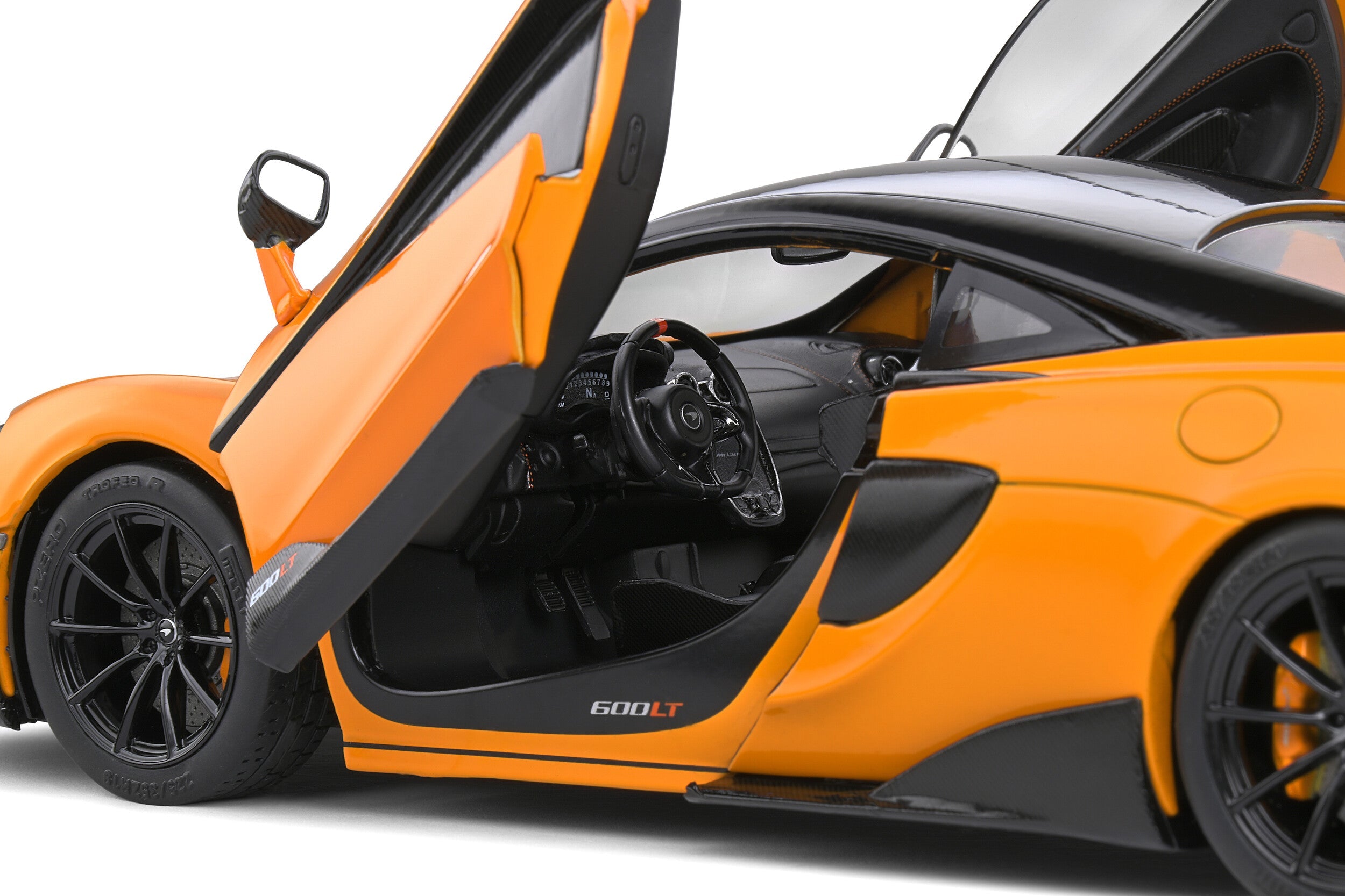 McLaren 600 LT McLaren Orange 2018 1:18 scale model car